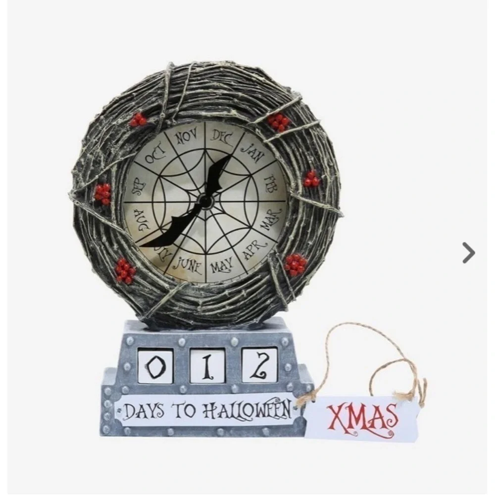 HOT TOPIC EXCLUSIVE-NIGHTMARE BEFORE CHRISTMAS TABLE CLOCK